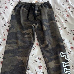 PINK by Victoria's Secret Classic Olive Green Camo Pants